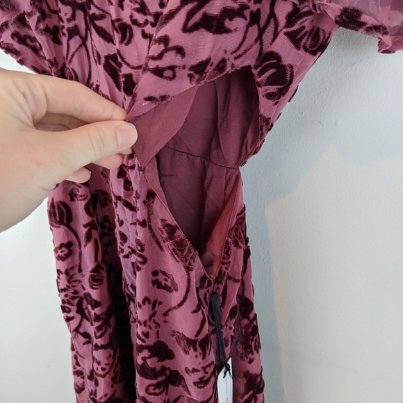 Lovers + Friends | Velvety Floral Cutout Dress-E33 - Picture 6 of 8